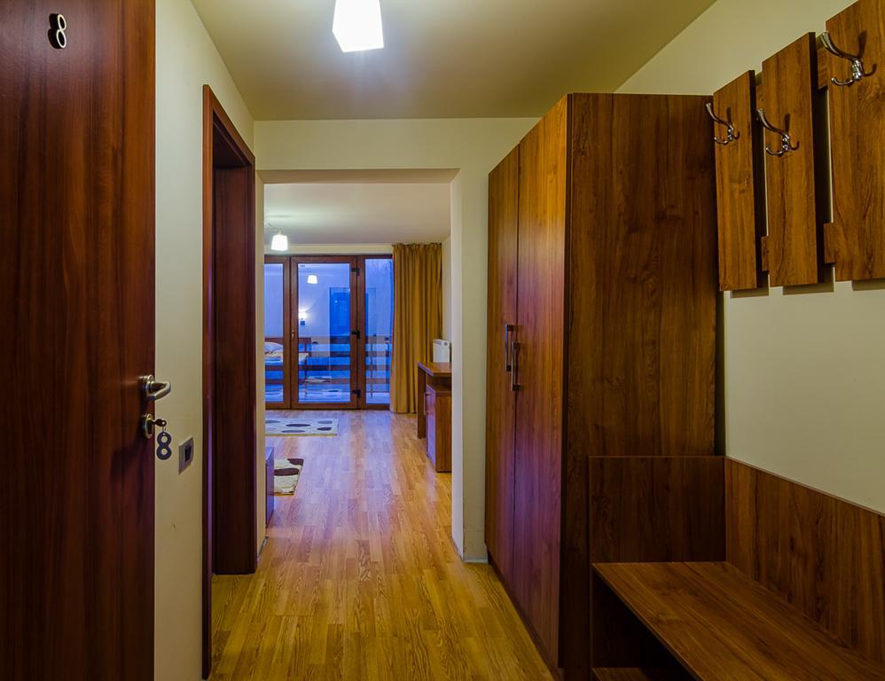 Panorama Pietrei Craiului Hotell Zărneşti Exteriör bild